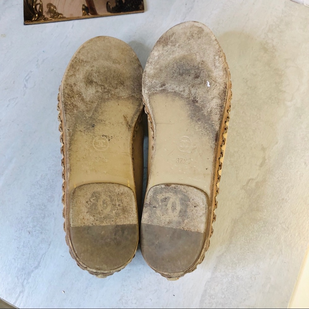 Chanel moccasin loafer beige and black lamb skin - Picture 9 of 11